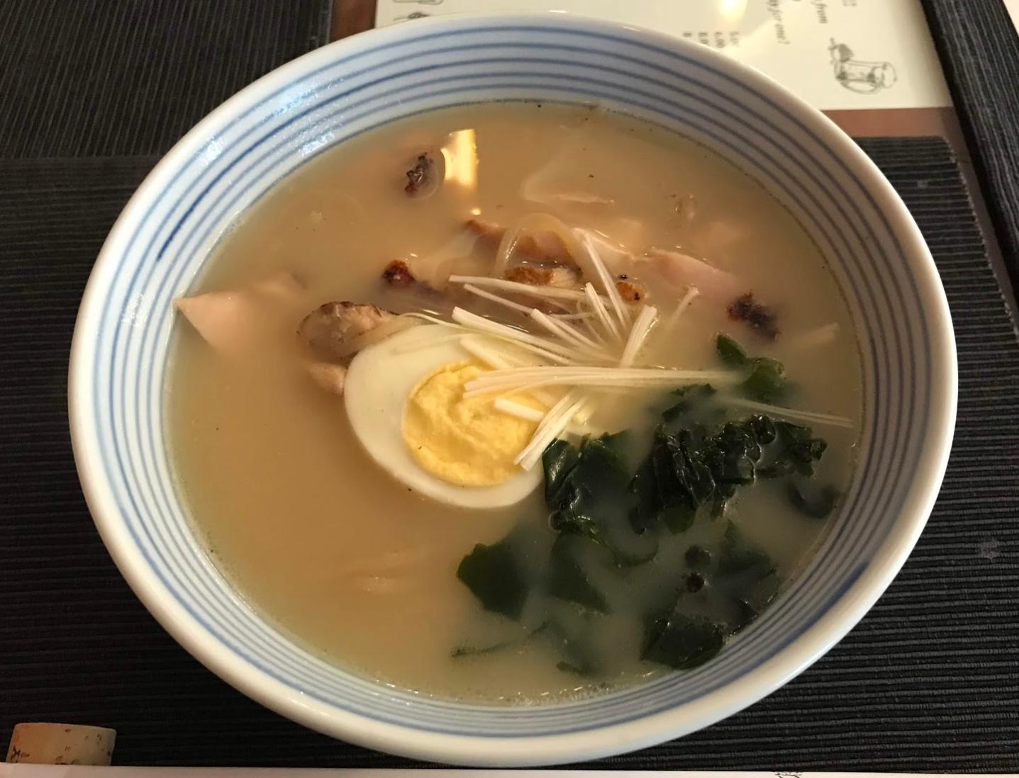 アゼルバイジャンの高級日本食レストランで謎のポークラーメンをすする【瀬戸】【バクー】 | おにブログ｜おにブログ